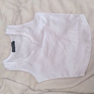 5/$10 White basic cropped white tank Xs like brandy melville
